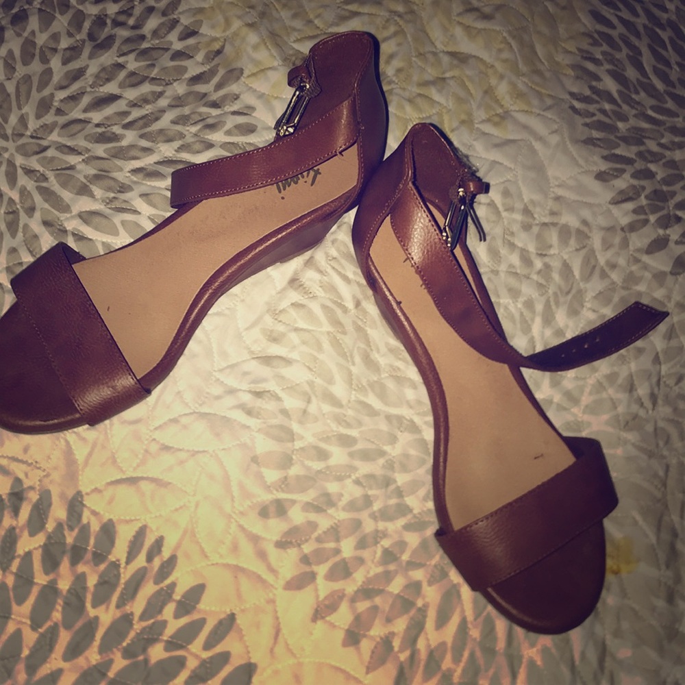Cute brownish heels